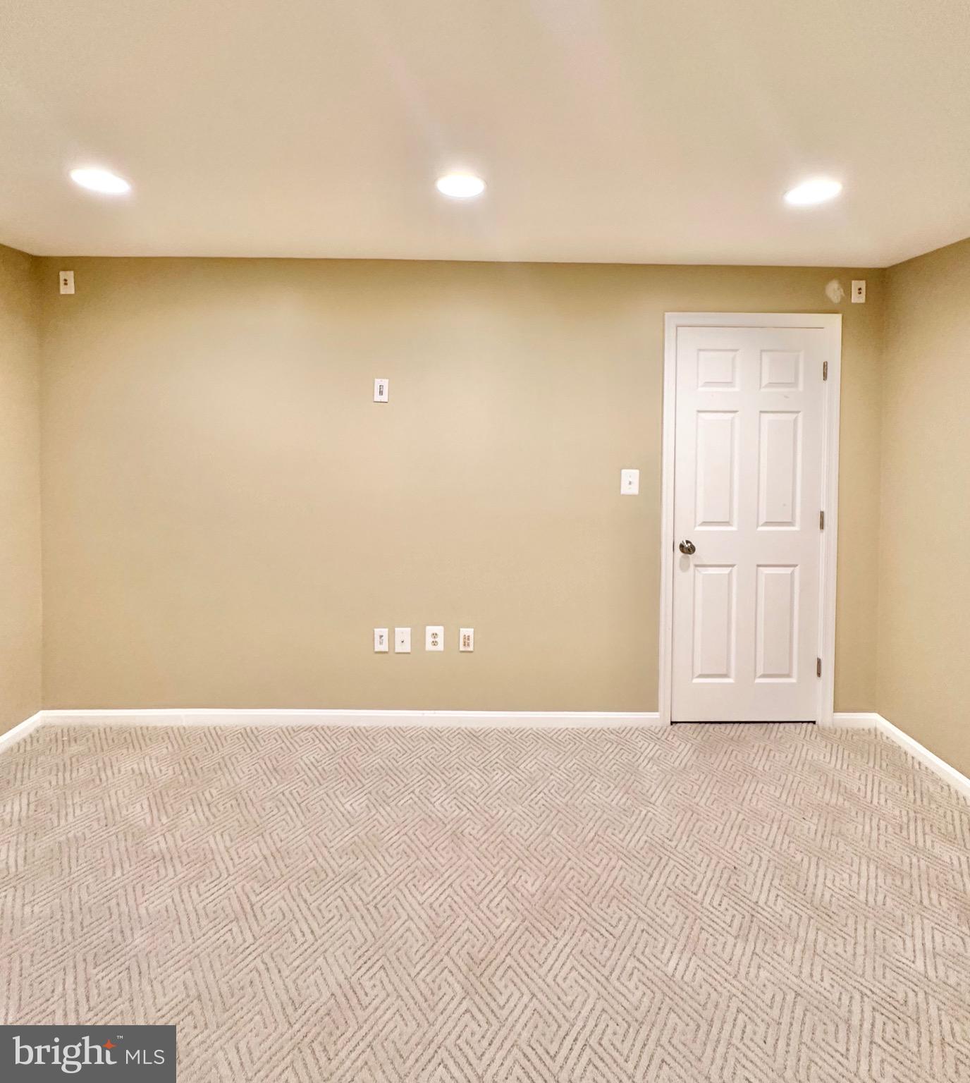 12102 SNOW SHOE COURT