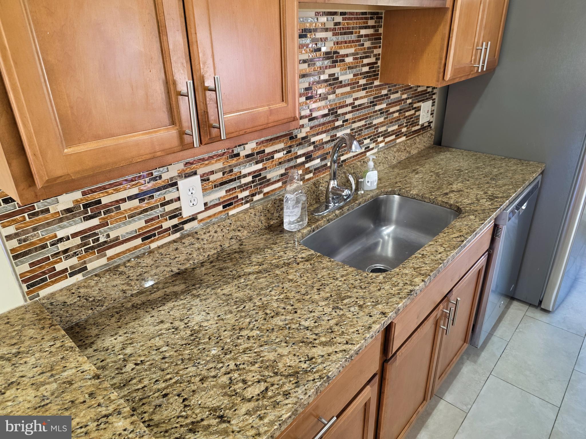 7108 PLEASANT POINT COURT