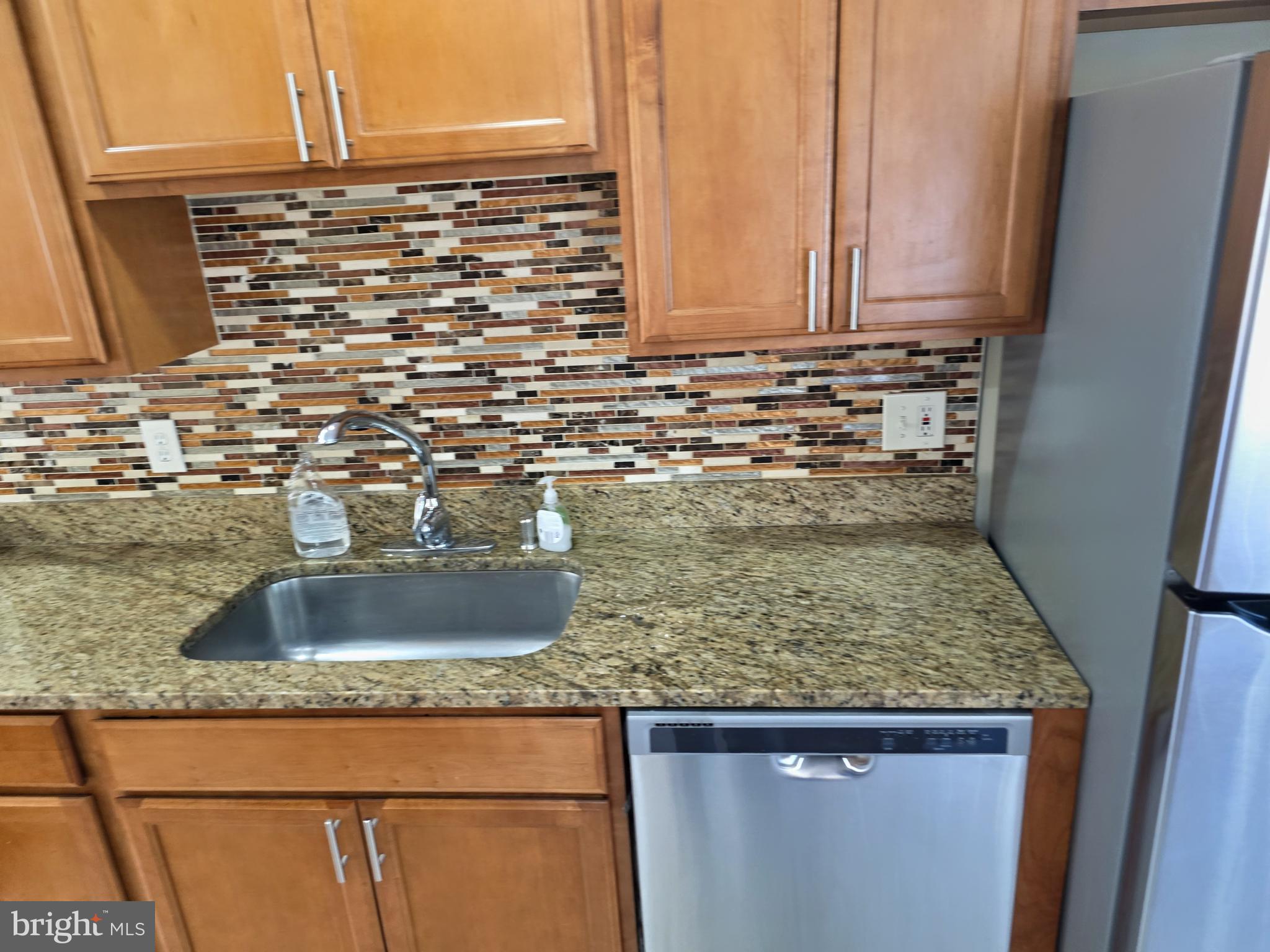 7108 PLEASANT POINT COURT