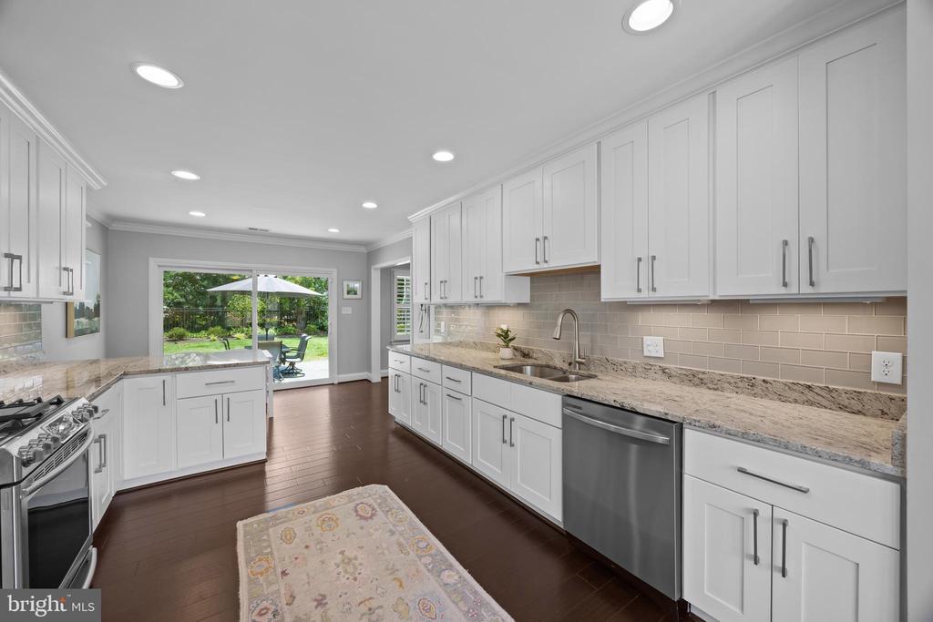 1214 BELLE VISTA DRIVE