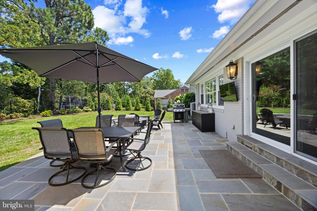 1214 BELLE VISTA DRIVE