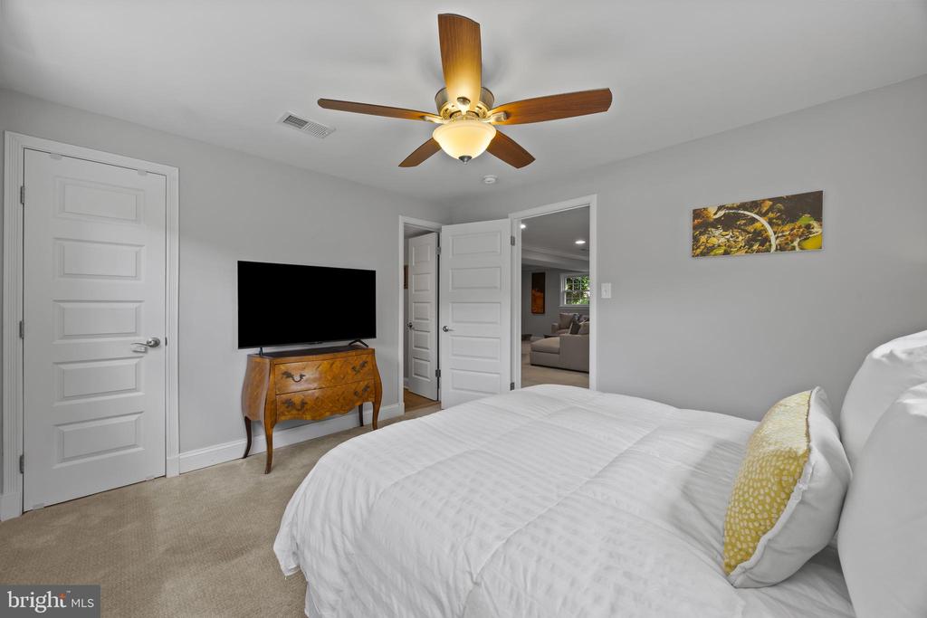1214 BELLE VISTA DRIVE
