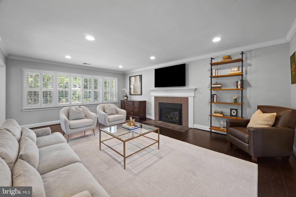 1214 BELLE VISTA DRIVE