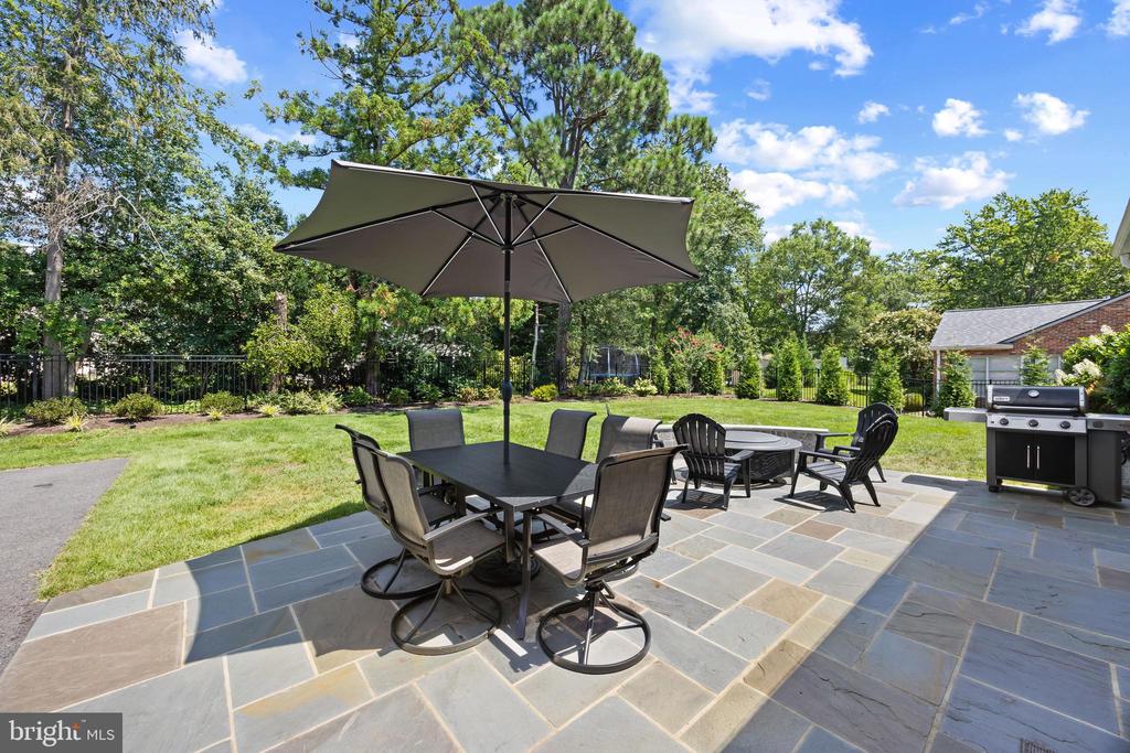 1214 BELLE VISTA DRIVE