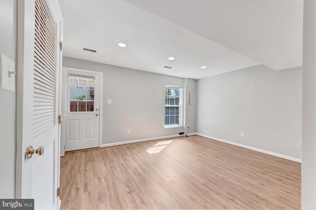 6413 LURETA ANN LANE