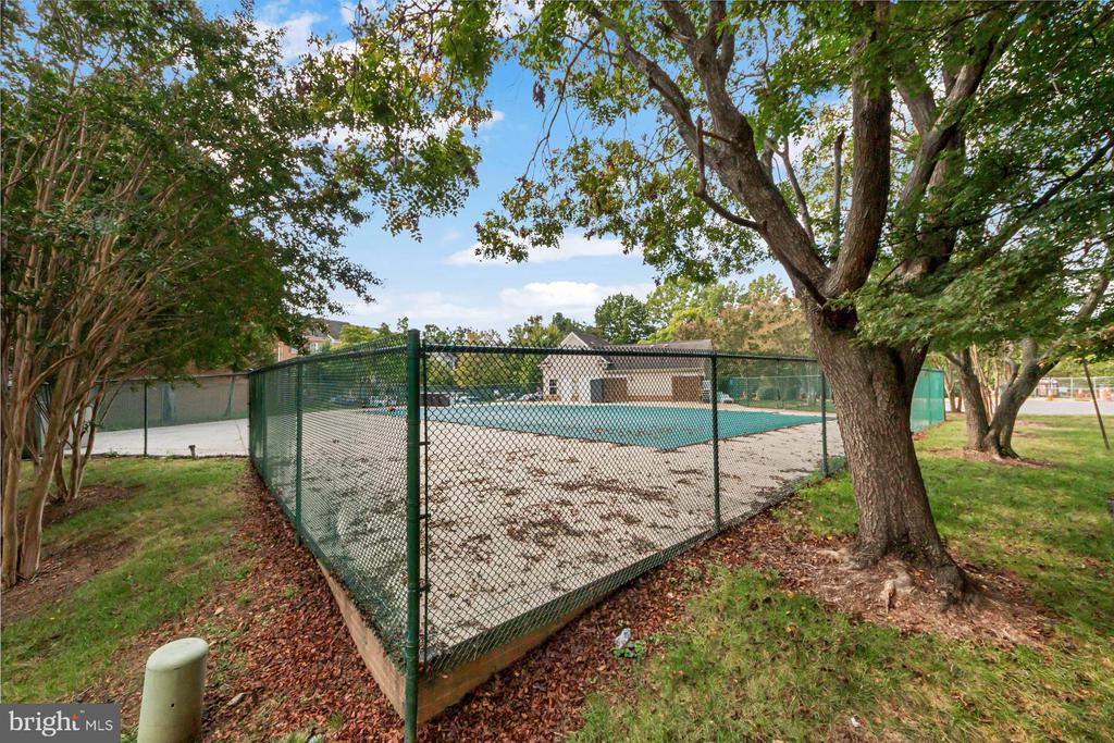 6413 LURETA ANN LANE