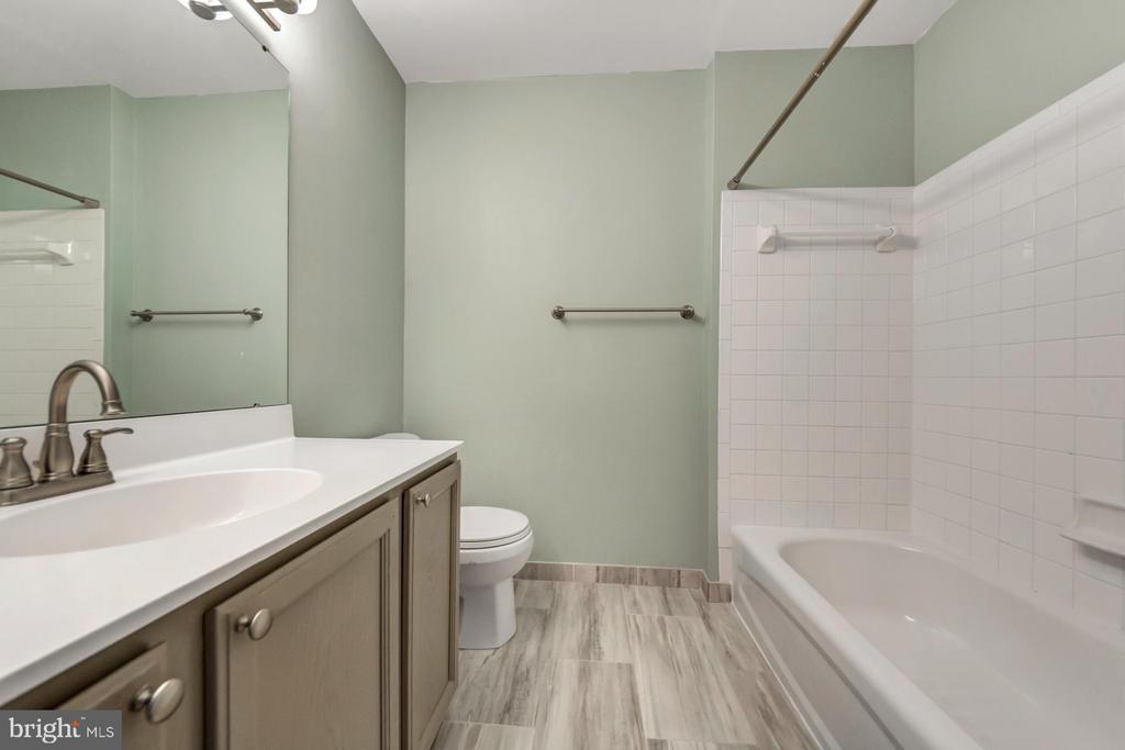 6413 LURETA ANN LANE