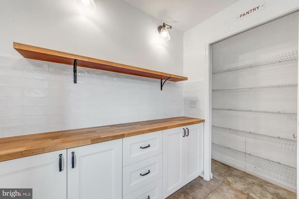 6413 LURETA ANN LANE