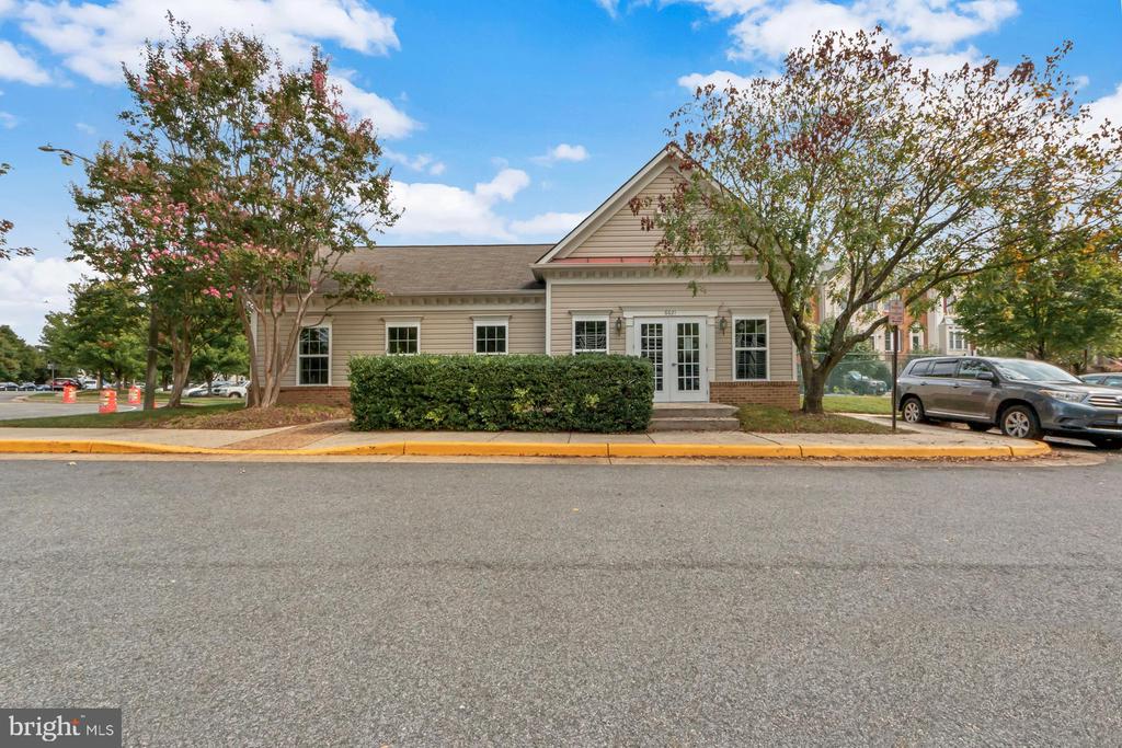 6413 LURETA ANN LANE