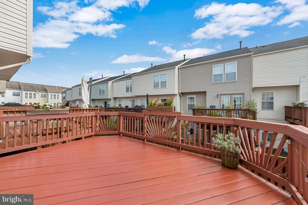 6413 LURETA ANN LANE
