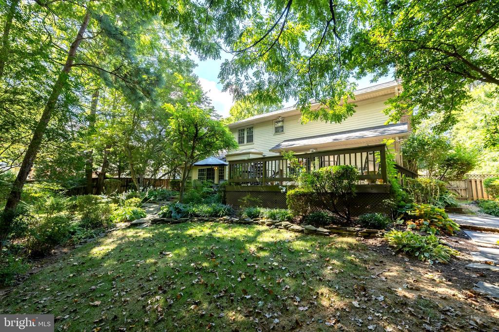 2716 GLENCROFT ROAD