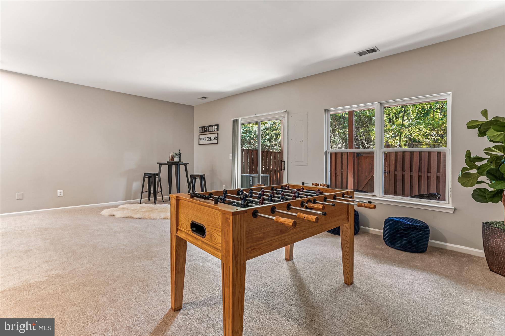 4134 LECLAIR COURT