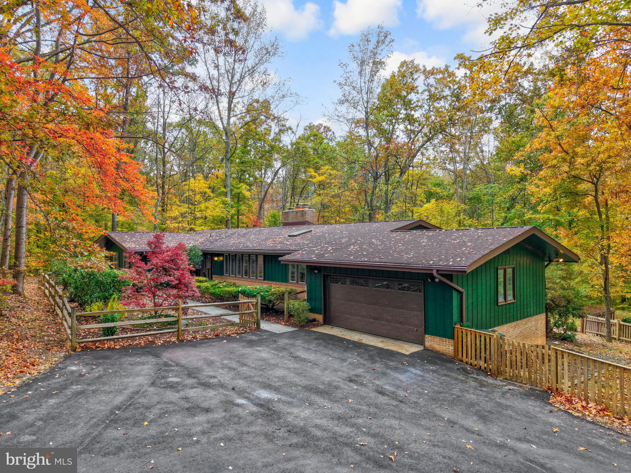 6812 GLENCOVE DRIVE