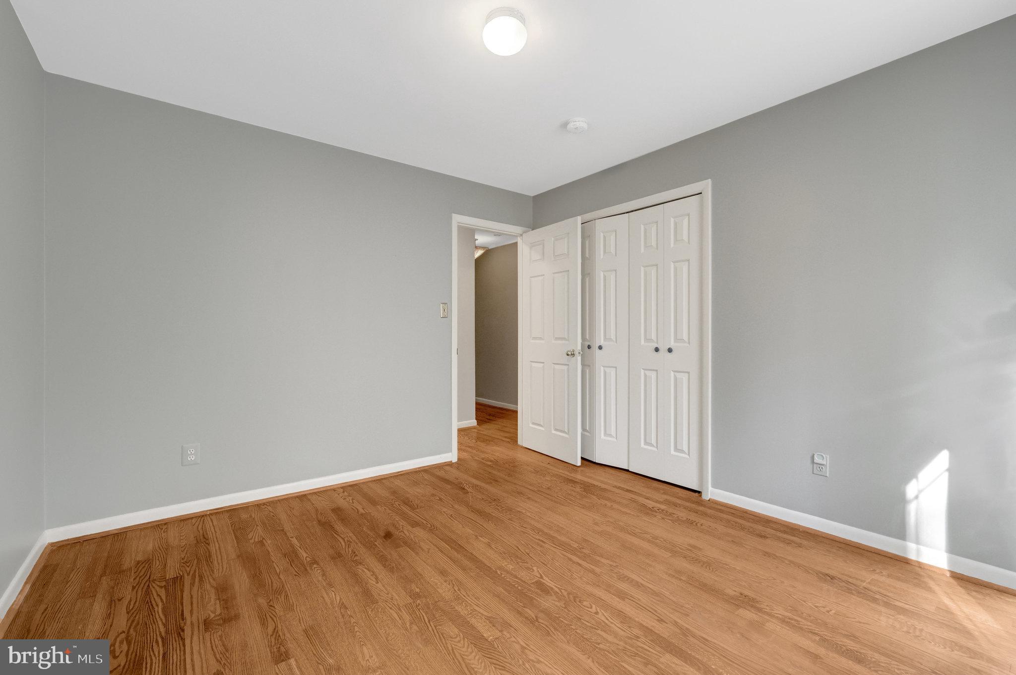 6812 GLENCOVE DRIVE