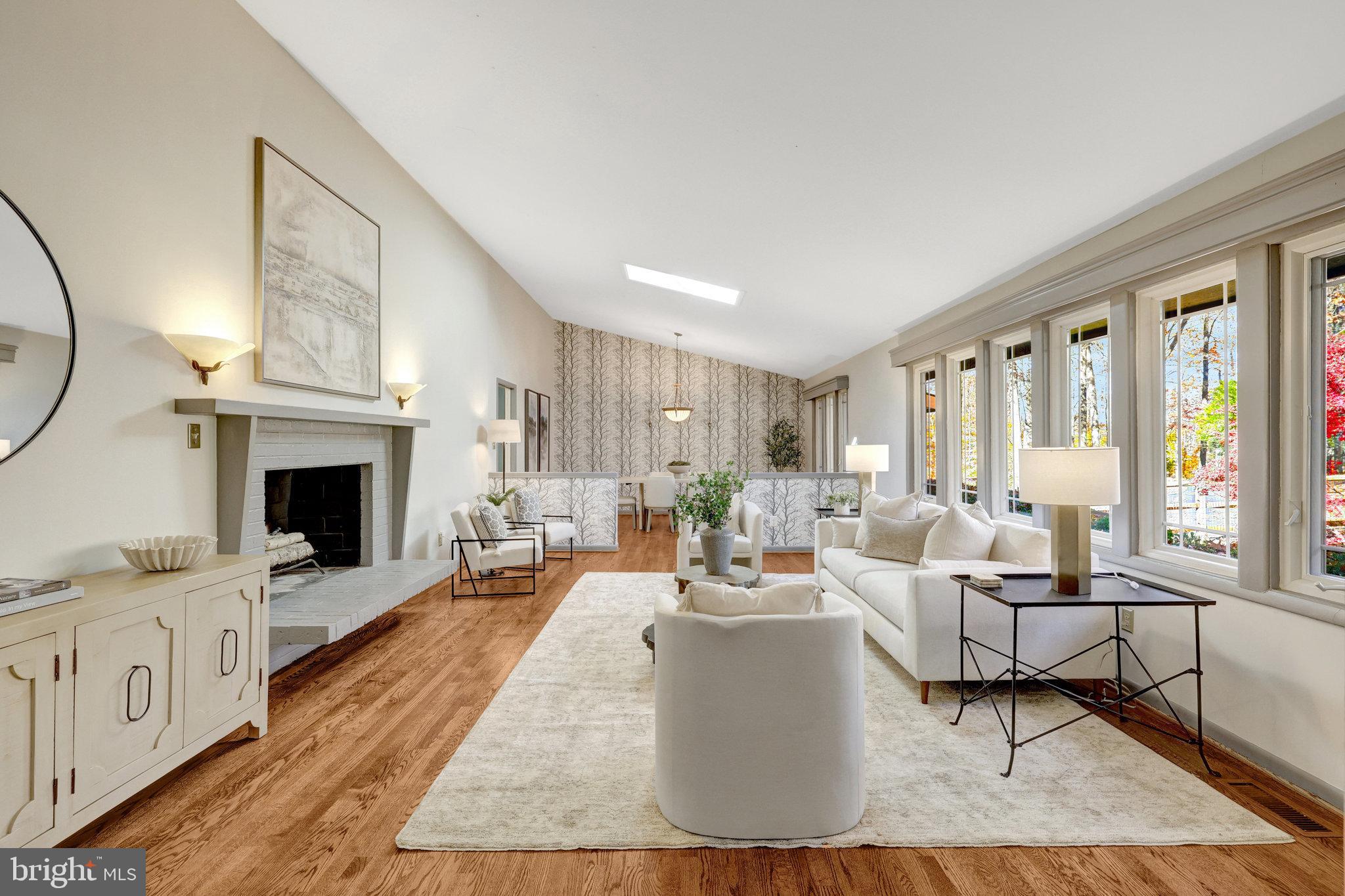 6812 GLENCOVE DRIVE