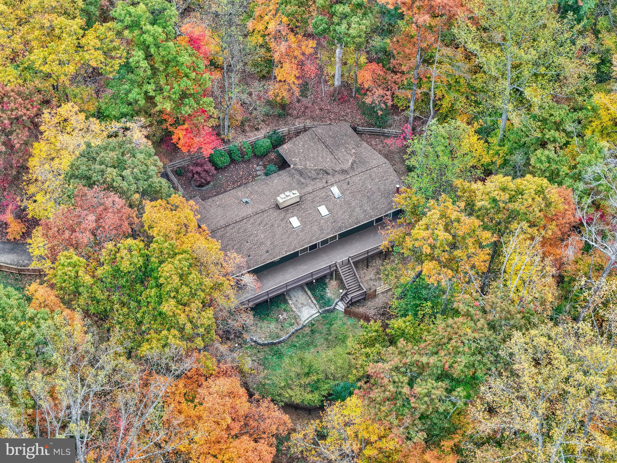 6812 GLENCOVE DRIVE
