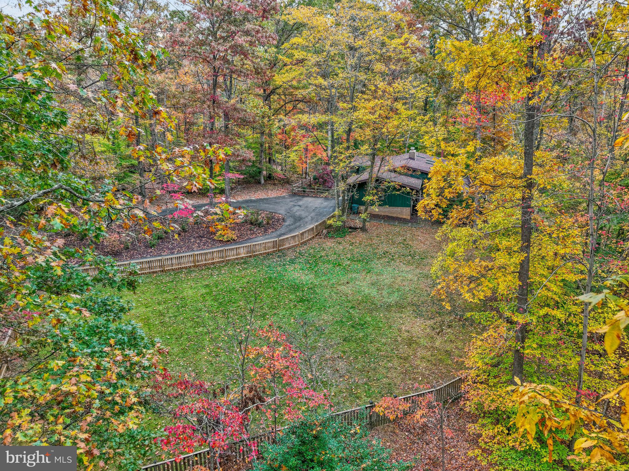 6812 GLENCOVE DRIVE