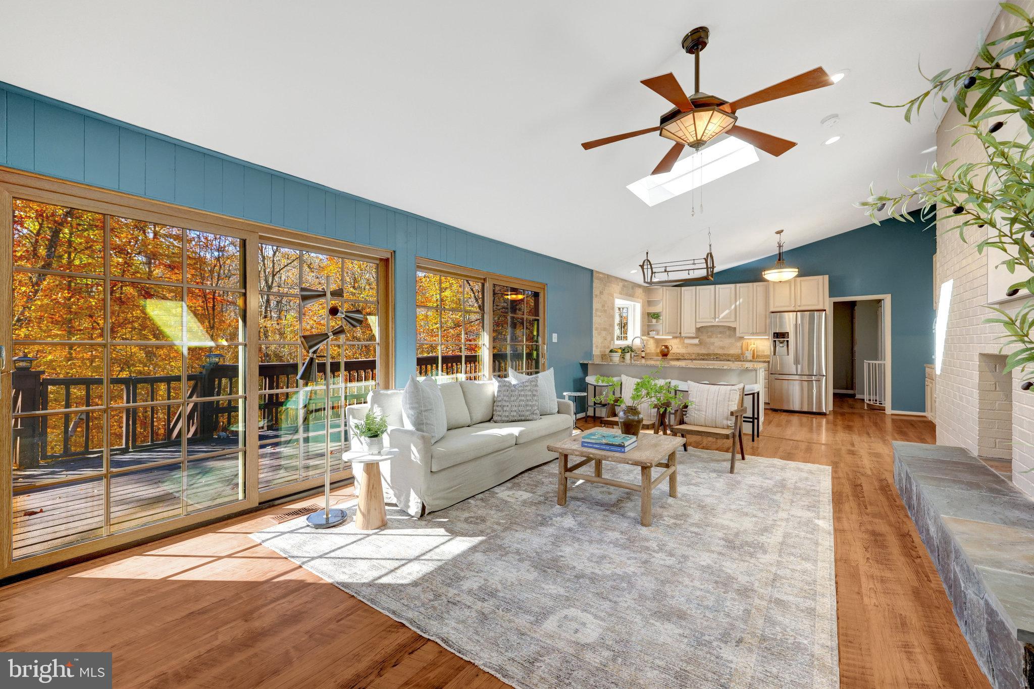 6812 GLENCOVE DRIVE