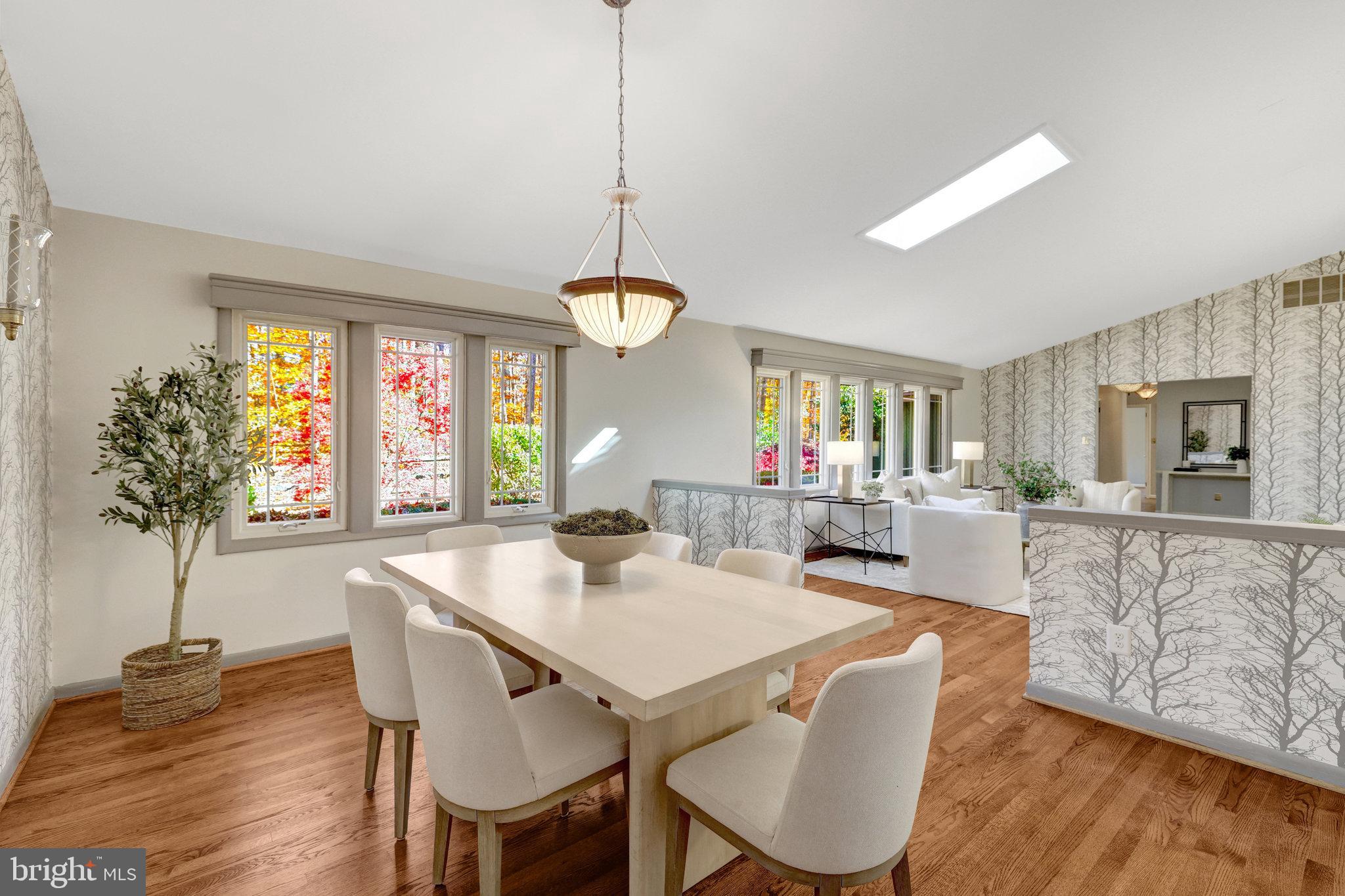 6812 GLENCOVE DRIVE