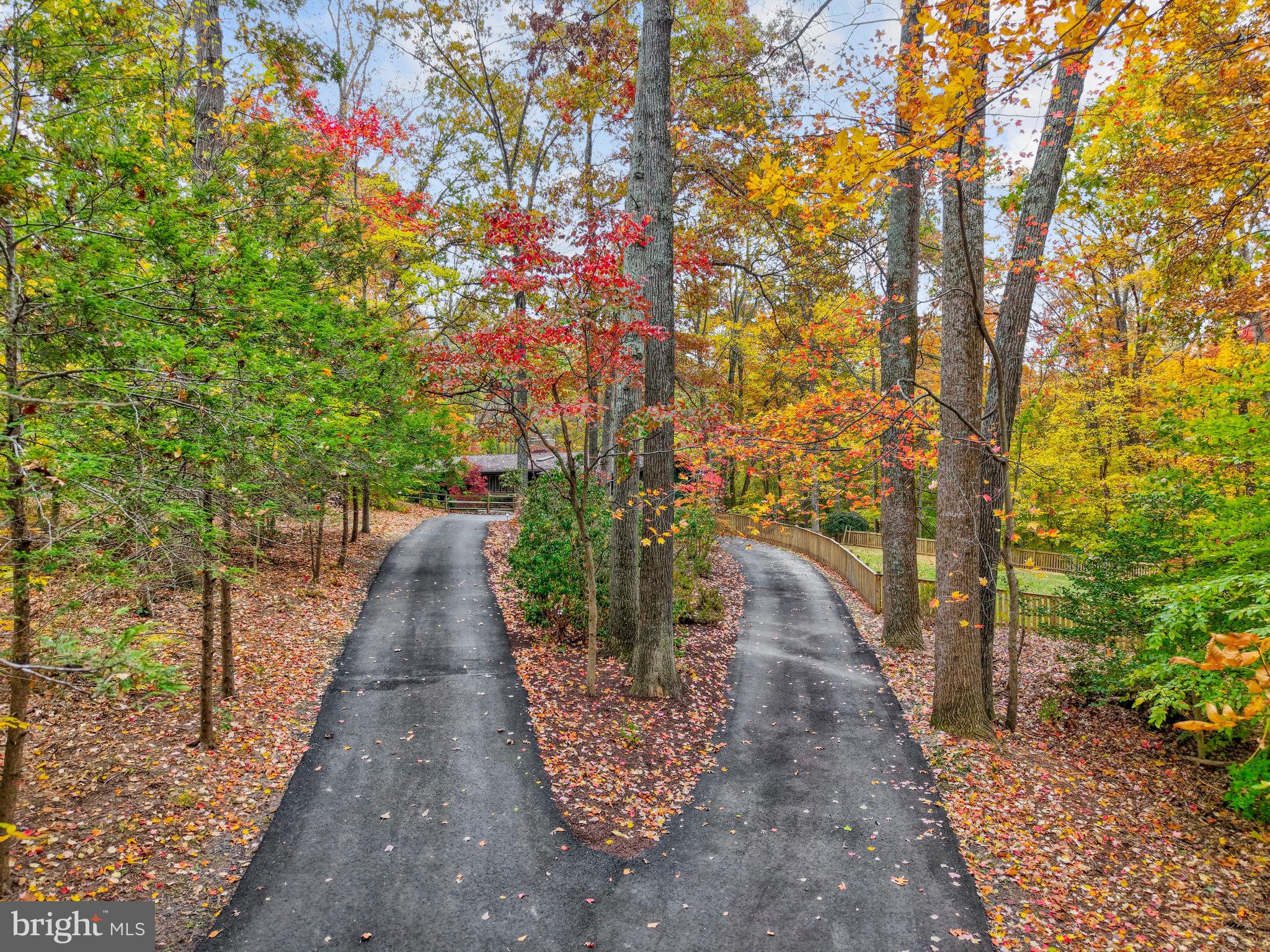 6812 GLENCOVE DRIVE