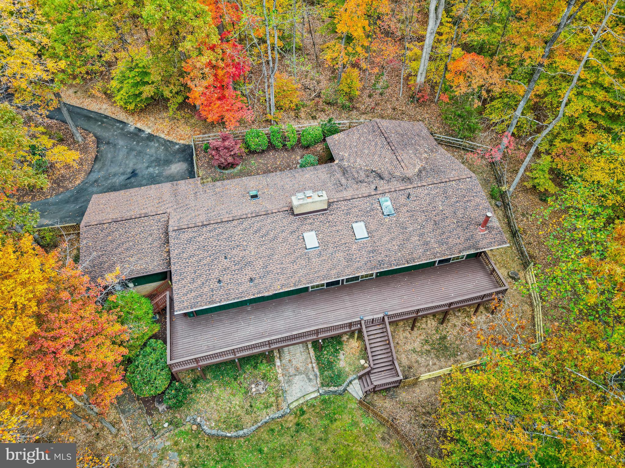 6812 GLENCOVE DRIVE