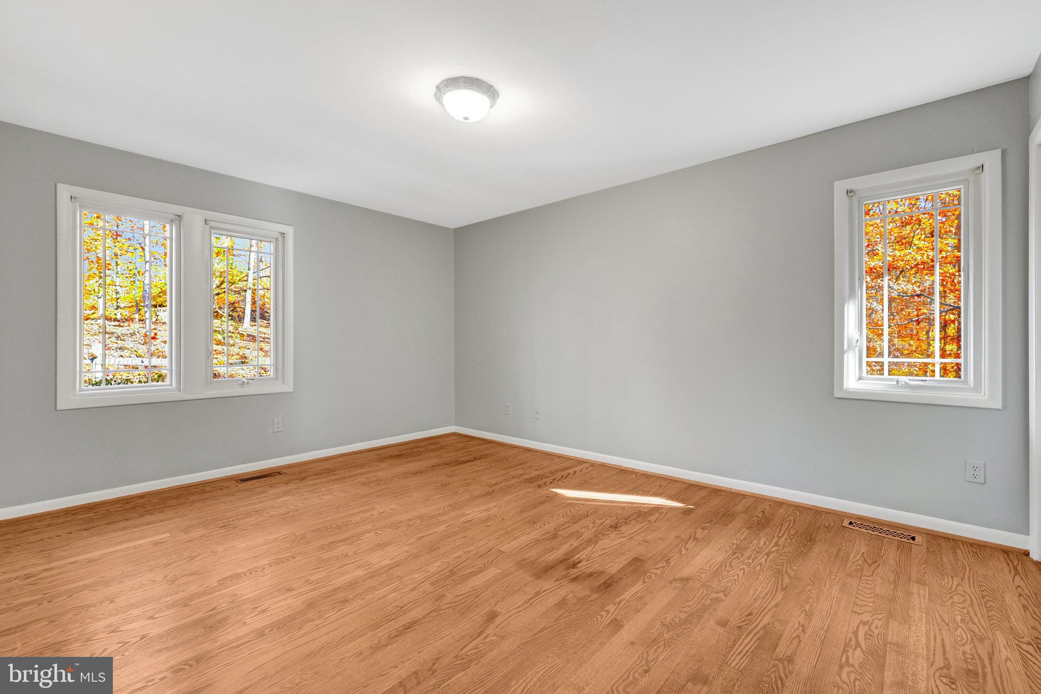 6812 GLENCOVE DRIVE