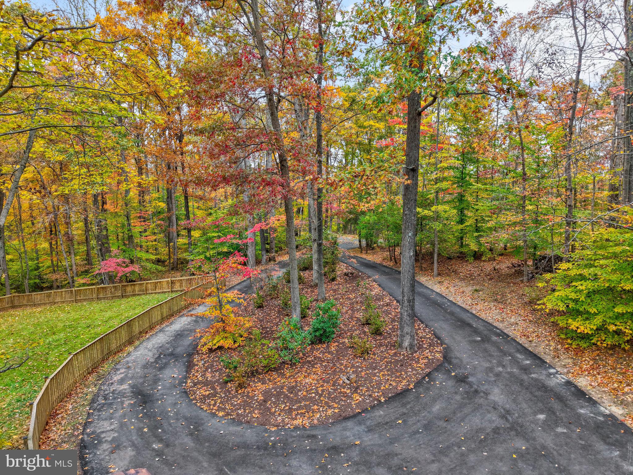 6812 GLENCOVE DRIVE