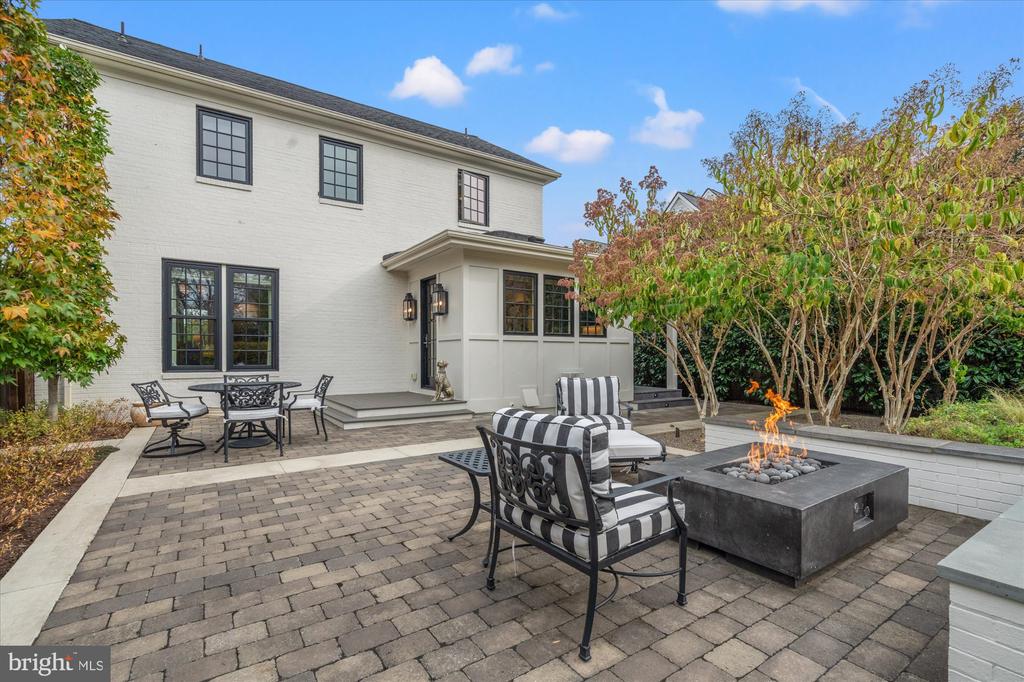 6100 VERNON TERRACE