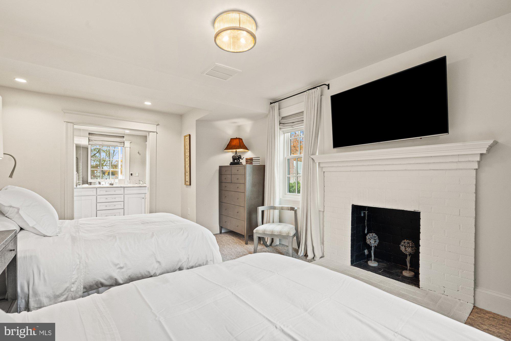 6100 VERNON TERRACE