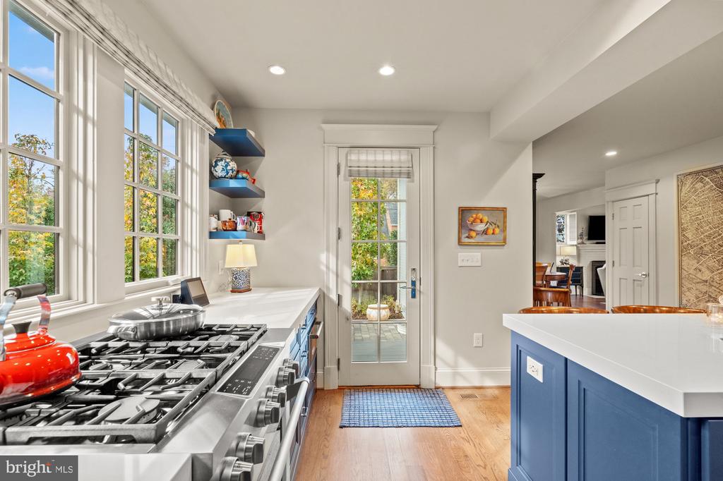 6100 VERNON TERRACE
