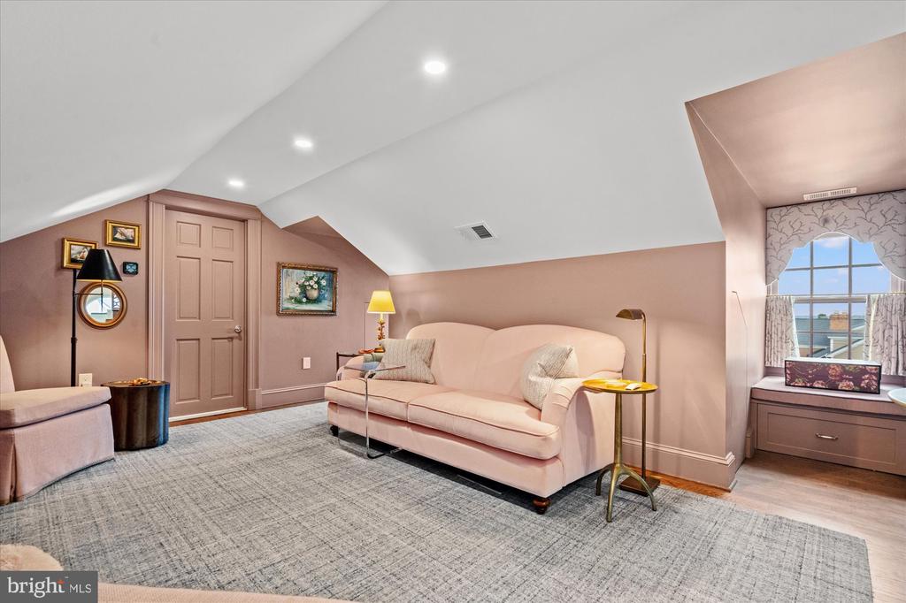 6100 VERNON TERRACE