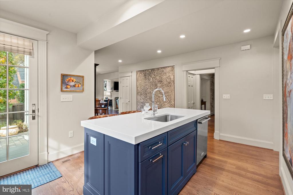 6100 VERNON TERRACE
