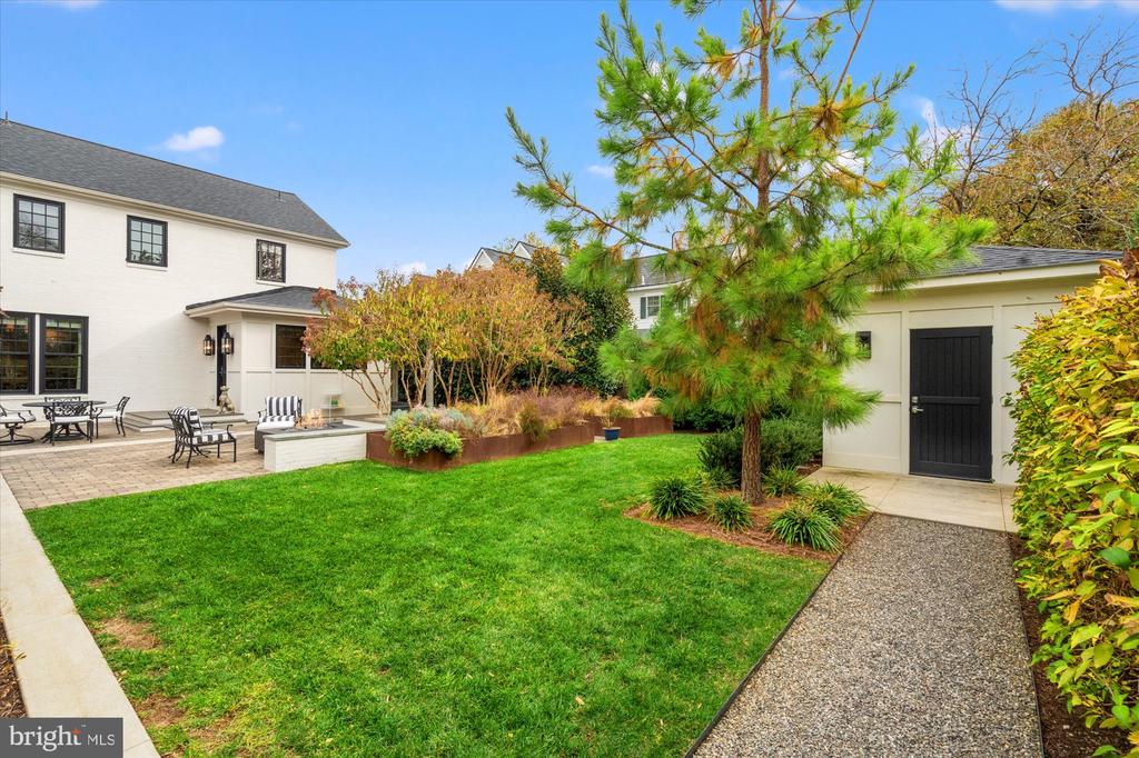 6100 VERNON TERRACE