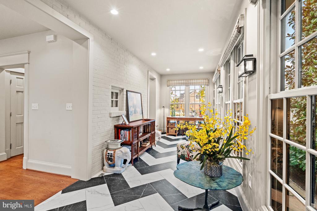 6100 VERNON TERRACE