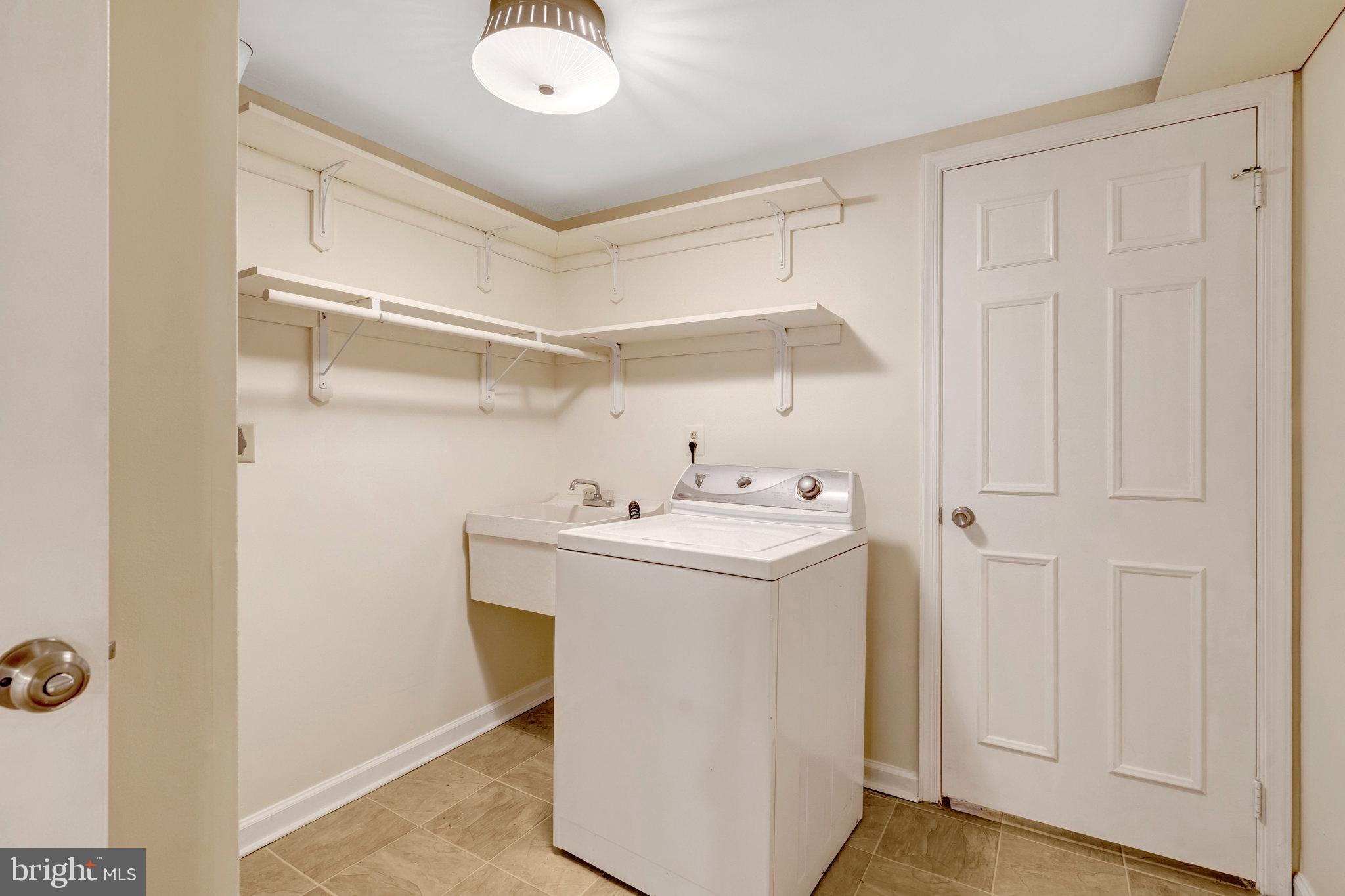 3019 OAKTON MEADOWS COURT