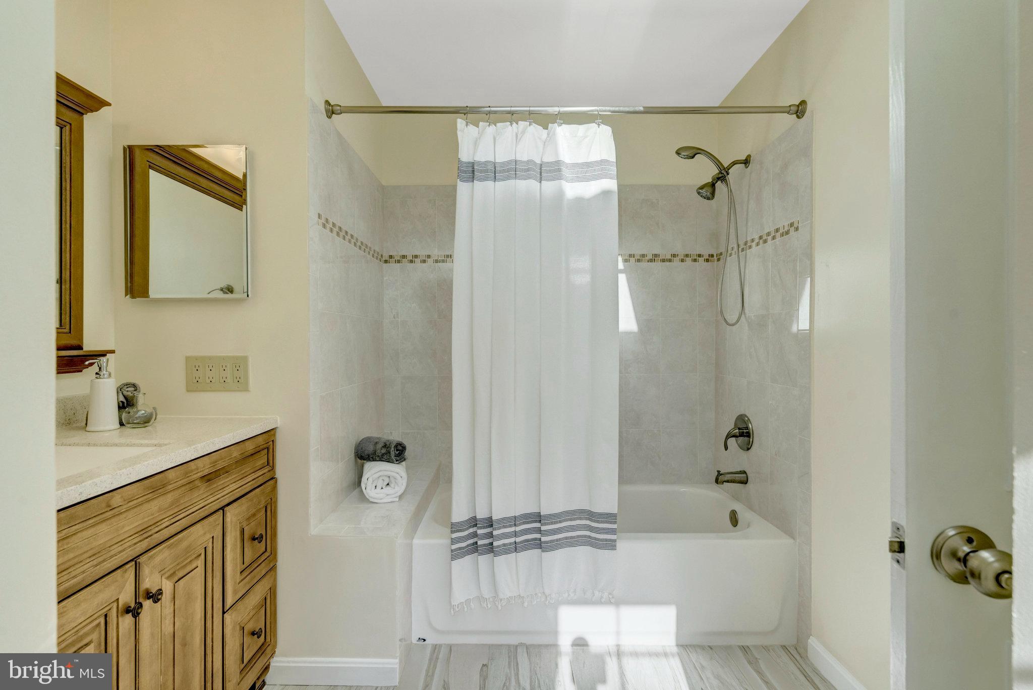3019 OAKTON MEADOWS COURT