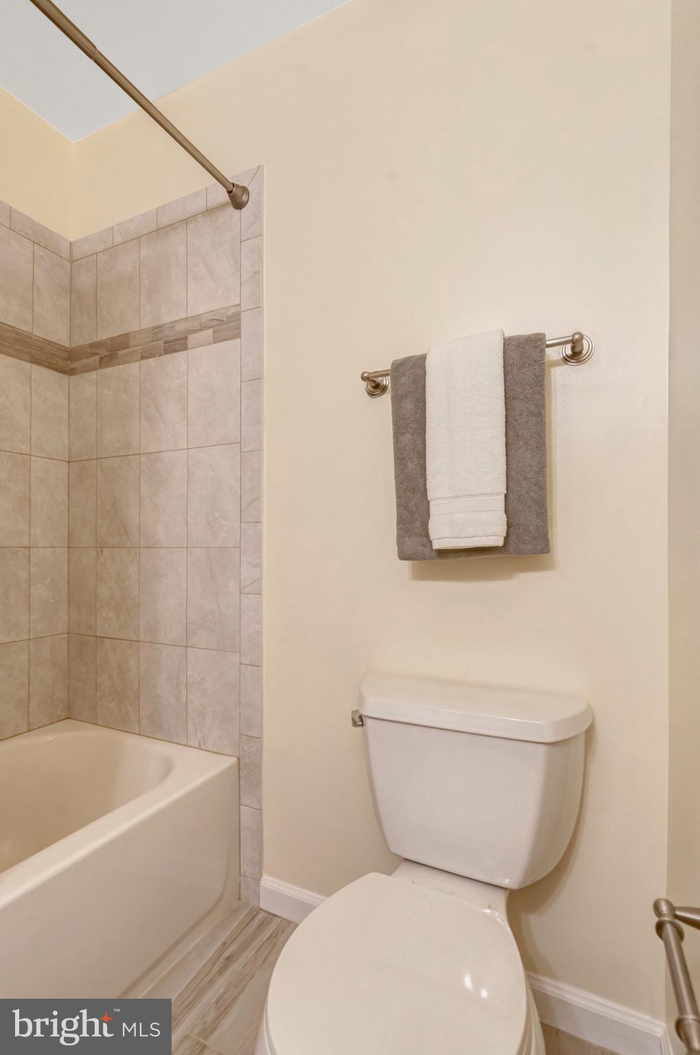 3019 OAKTON MEADOWS COURT