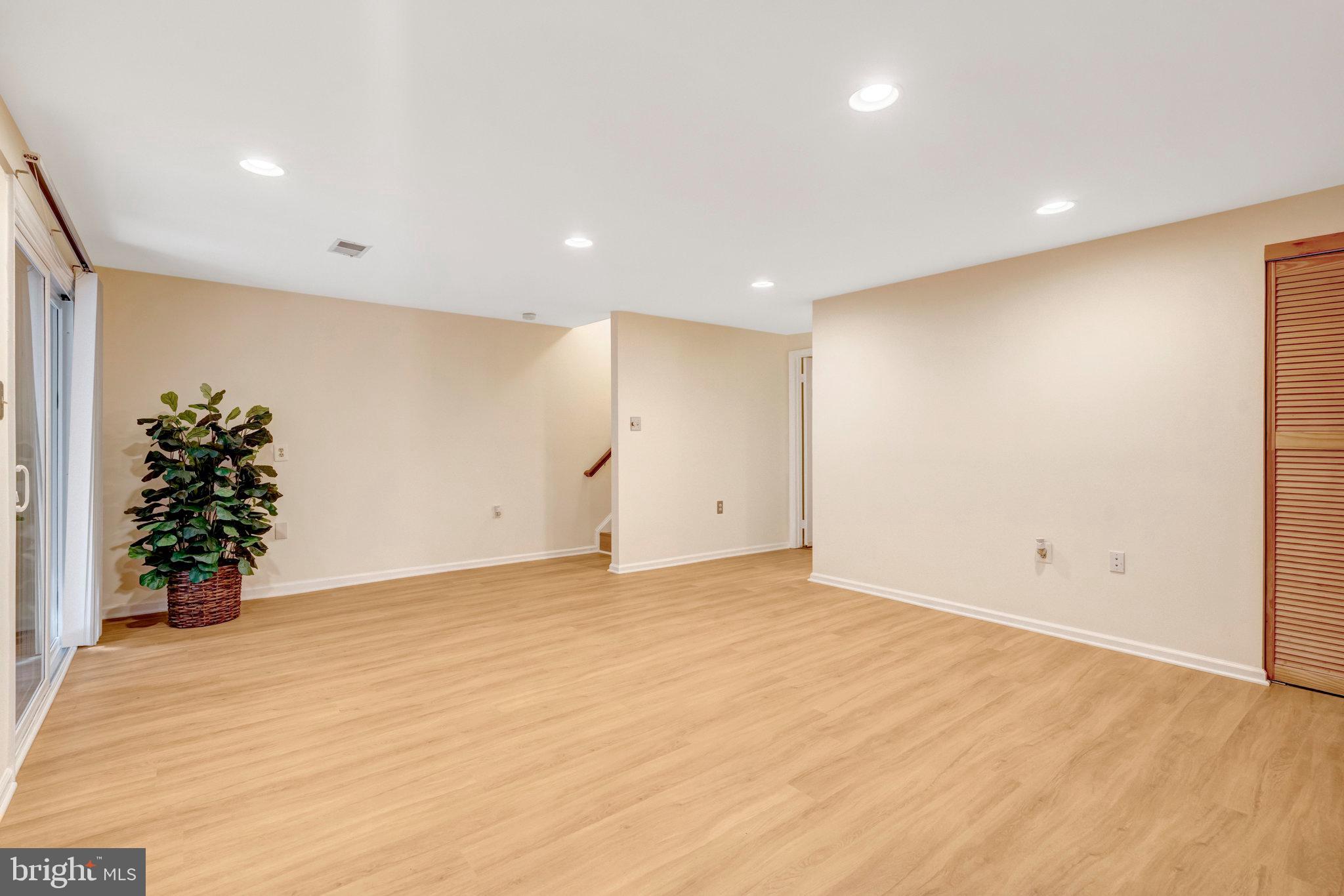 3019 OAKTON MEADOWS COURT