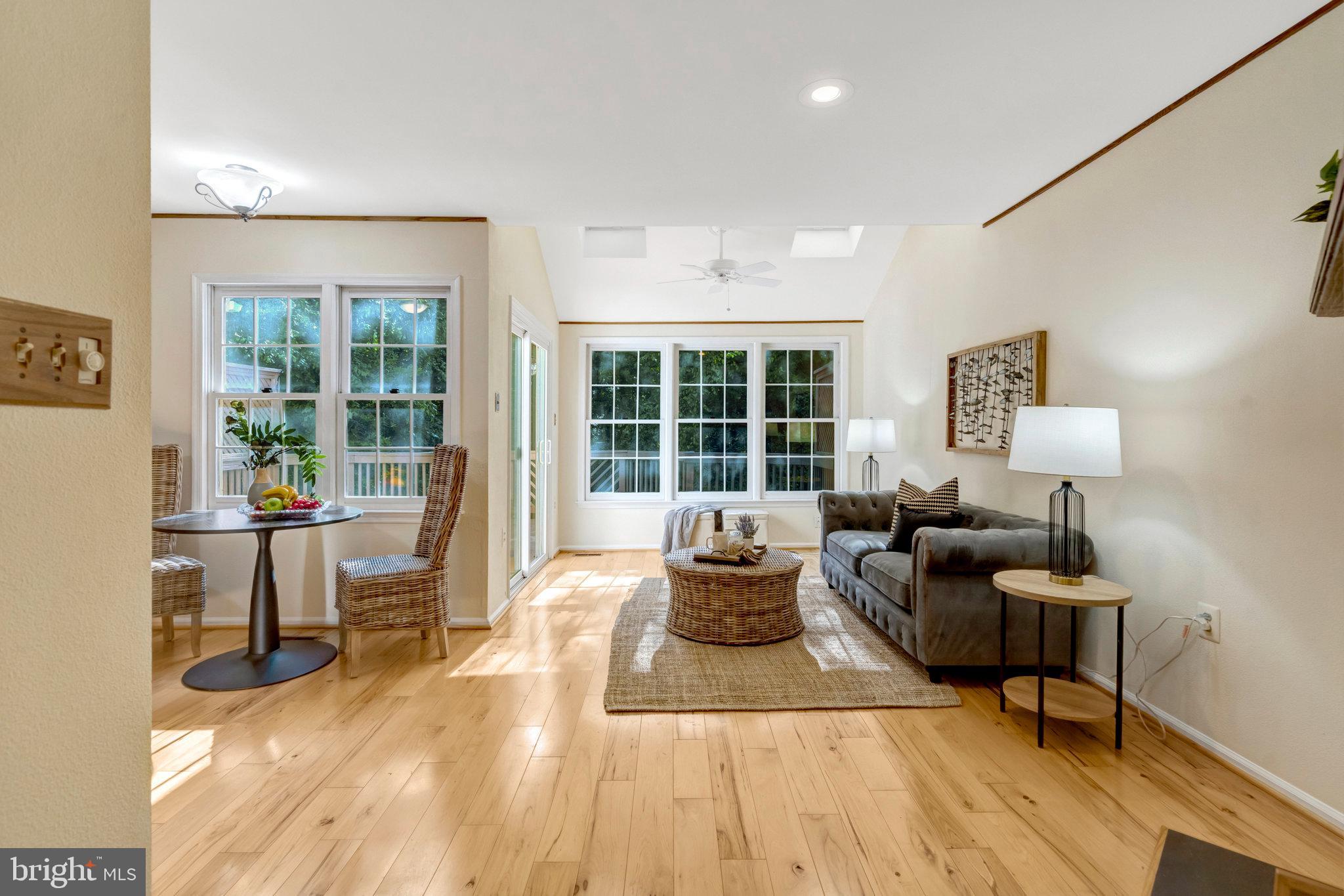3019 OAKTON MEADOWS COURT
