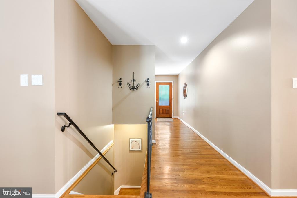 10411 ADEL ROAD