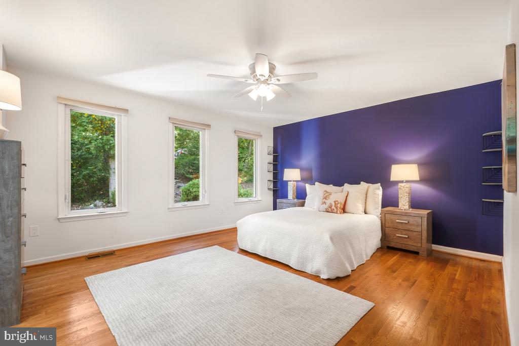 10411 ADEL ROAD