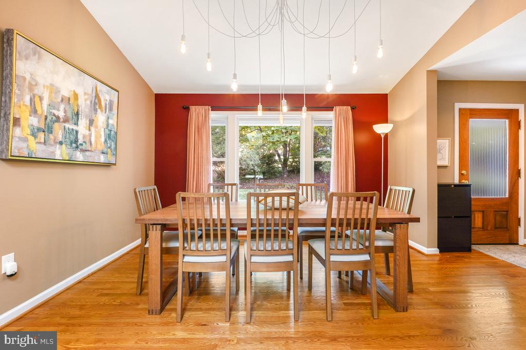 10411 ADEL ROAD