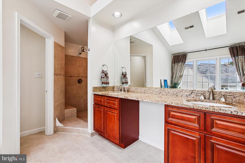 7406 ARUNDEL PLACE