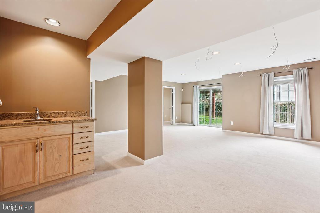 7406 ARUNDEL PLACE