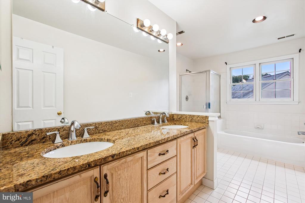 7406 ARUNDEL PLACE