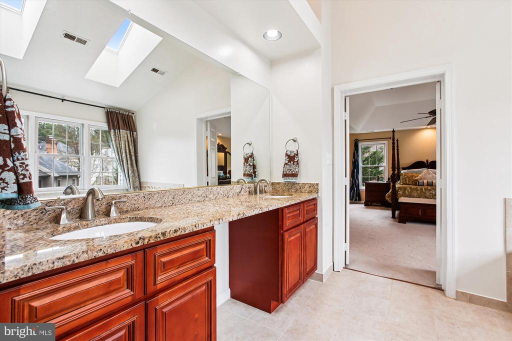 7406 ARUNDEL PLACE