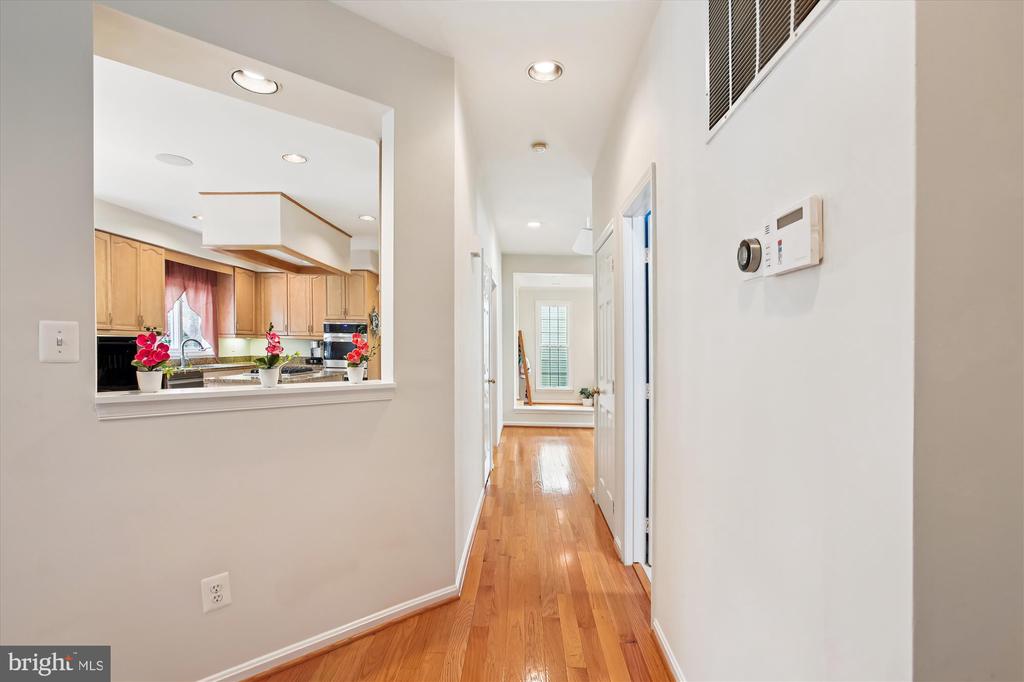 7406 ARUNDEL PLACE