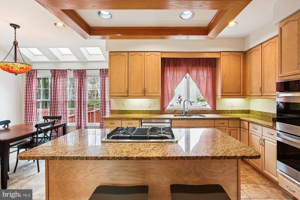 7406 ARUNDEL PLACE