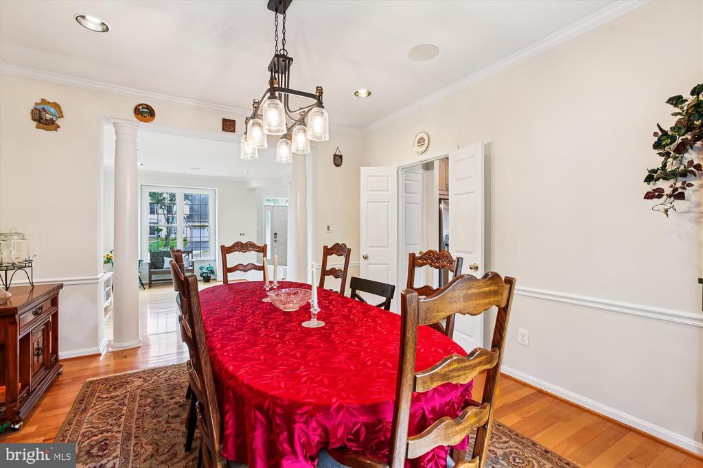 7406 ARUNDEL PLACE
