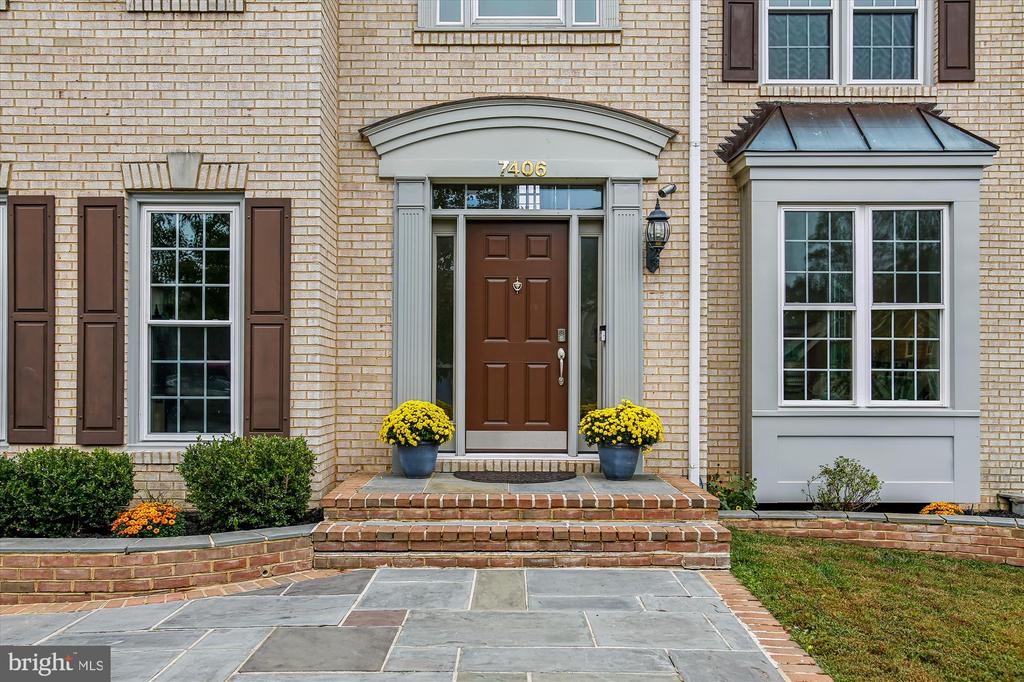 7406 ARUNDEL PLACE